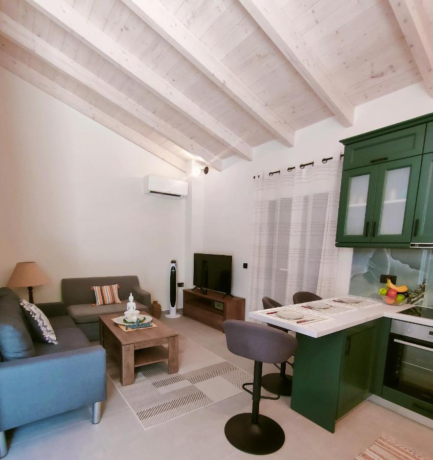 The Old Stables Apartment Vatos Ngoại thất bức ảnh